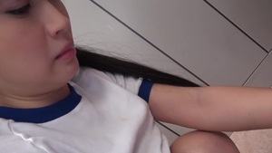 JavHub.com: Schoolgirl Tomomi Motozawa
