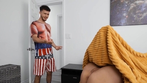 Brazzers Exxtra - Squirt trimmed caucasian in heels