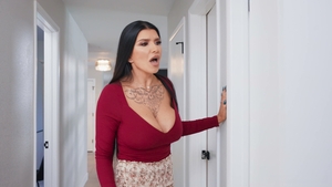Brazzers: Romi Rain: Stepson's Epic Blowjob